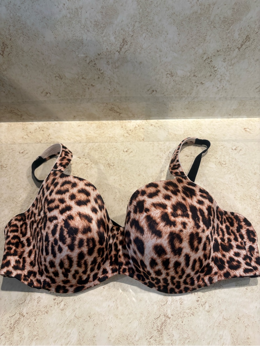 SOMA Leopard Print Full Coverage T-Shirt Bra 40C